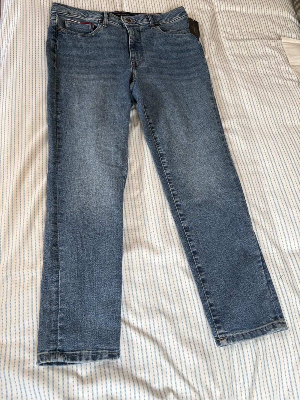 NWT TOMMY HILFINGER WOMENS CLASSIC SIZE 8.